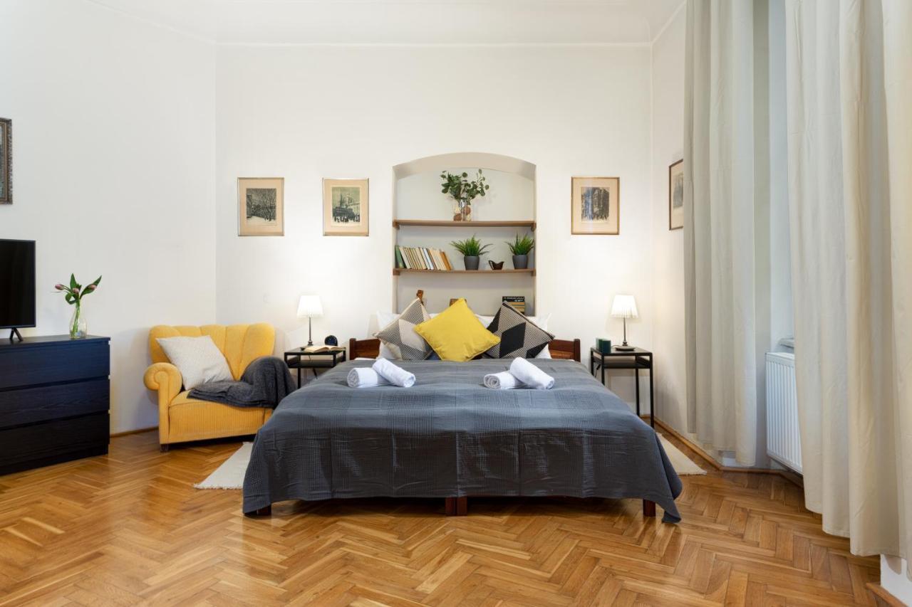 Classy Apartments Charles Bridge Prag Eksteriør billede